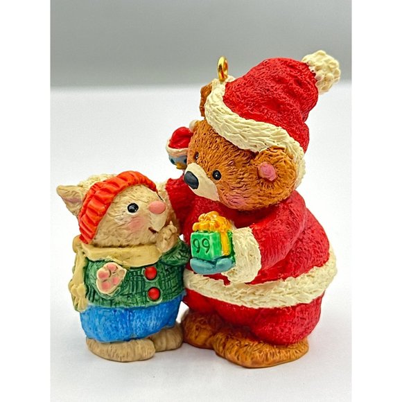 Mary's Bears Hallmark Keepsake Ornament Christmas is for Sharing Dated 1999 Vint - Picture 1 of 8